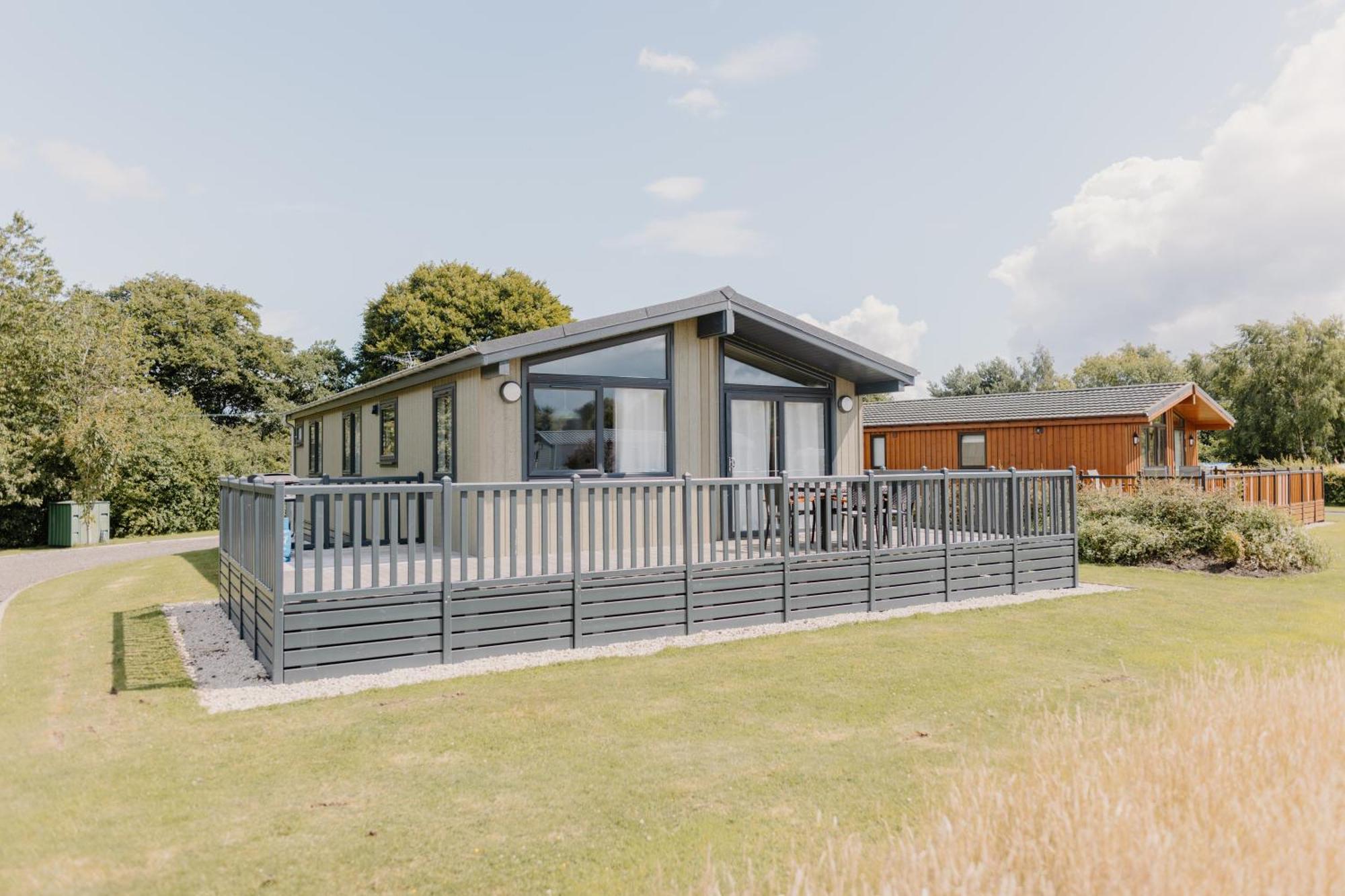 Linwater Holiday Park Villa Newbridge  Exterior foto